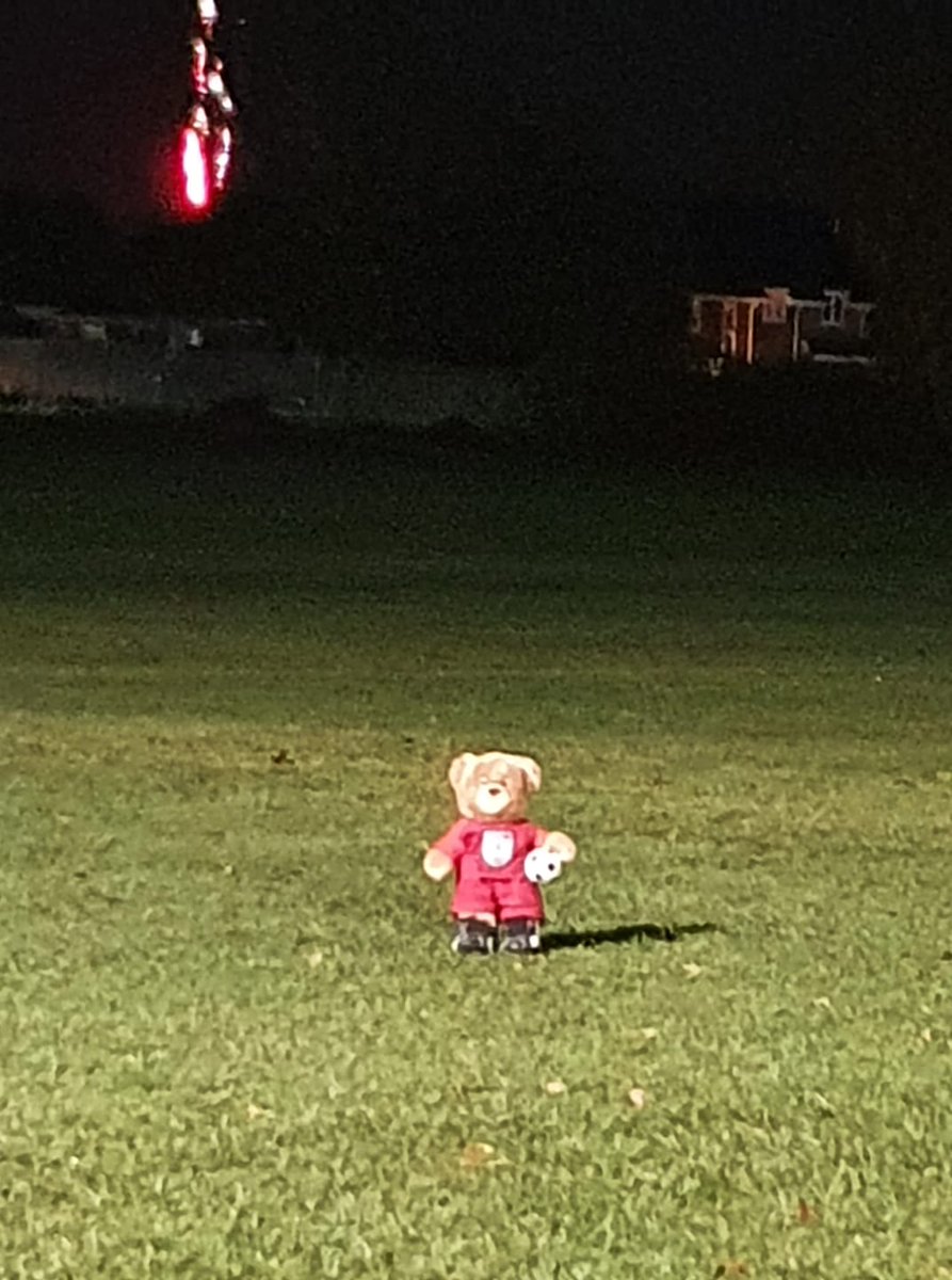 Sad times at Lickhill Colt's a few days ago with no Mini kickers sponsored by <a href="/MantonsJeweller/">Mantons of Stourport</a> 
It was so quiet compared to normally having 35 children running round playing football!
Counting down the days to football's return ⚽️