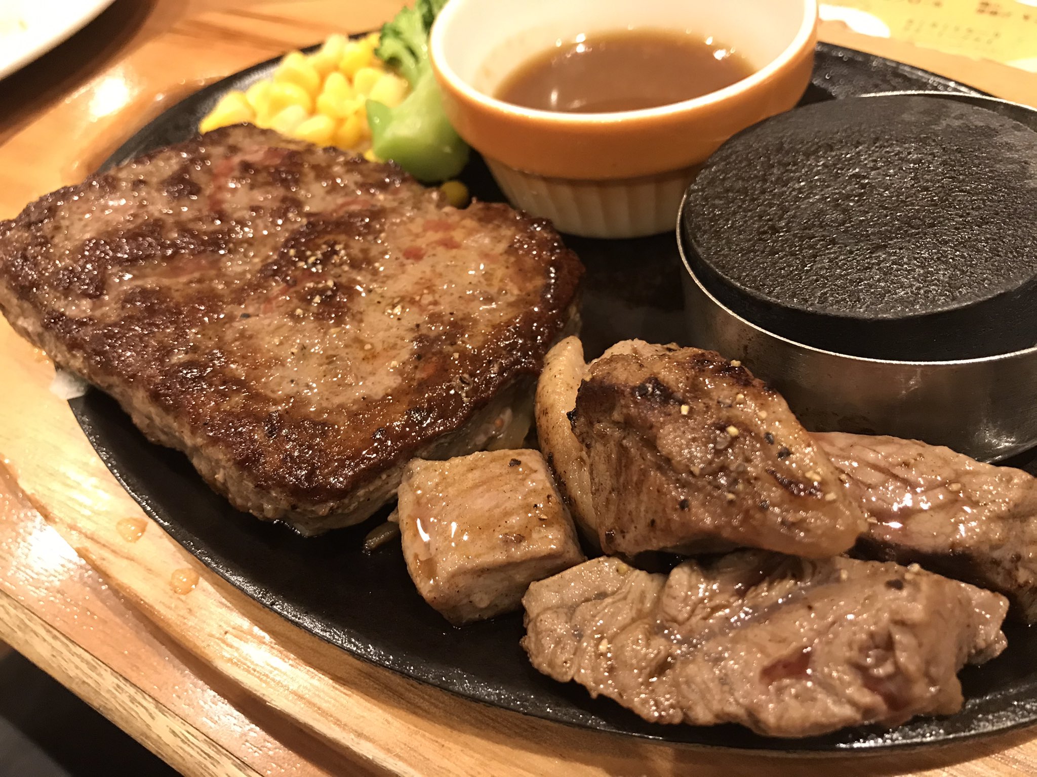 901 ビーフハンバーグステーキ カットサーロインステーキ スープ ドリンクバーby Cocos 予約して食べてきました 店内ガラガラでしたけど ココス Cocos ハンバーグ Gotoeat T Co Vjlpb87eop Twitter 901 ビーフハンバーグステーキ カットサーロインステーキ スープ ドリンクバーby Cocos 予約して食べてきました 店内ガラガラでしたけど ココス Cocos ハンバーグ Gotoeat T Co Vjlpb87eop Twitter