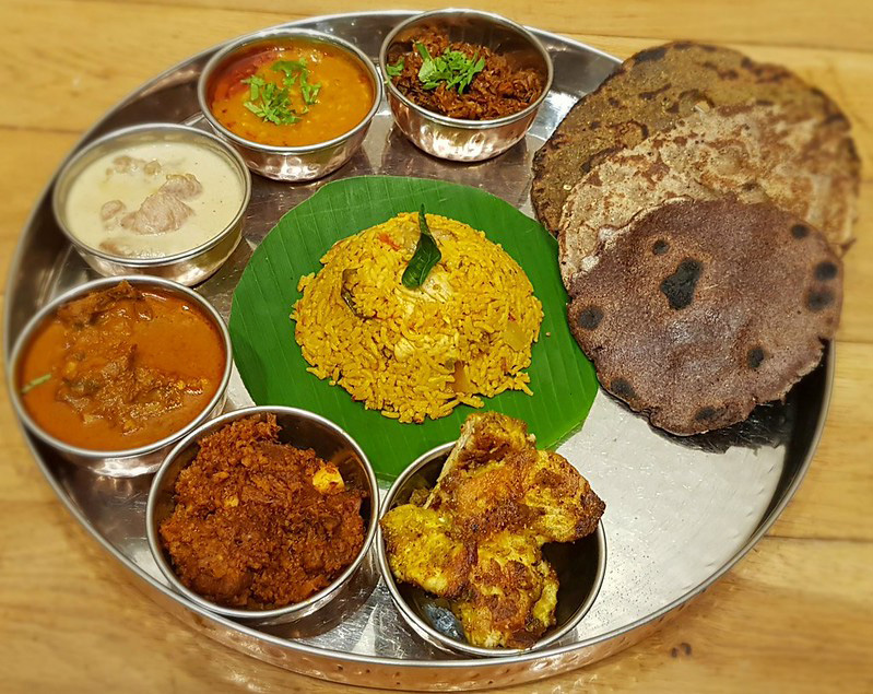 30stades's tweet photo. How much do you know about Maharashtrian cuisine?
.
.
Explore this little-known cuisine at https://t.co/tLNIcpHbL7

#MaharashtrianFood #IndianArtandCulture #IndianFood #IndianCuisine #Traditionalfood #Veg #Recipe #Foodimages #Foodphotography #Food @30stades https://t.co/6KVAB9fNi4