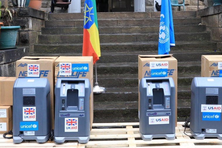 Oxygen is essential for treating pneumonia in  #COVID19 patients.With the generous support of  @USAID &  @UKAid, we have provided 380 oxygen concentrators for treatment of patients with severe  #COVID19. In future, the concentrators will be repurposed to treat pneumonia in children.