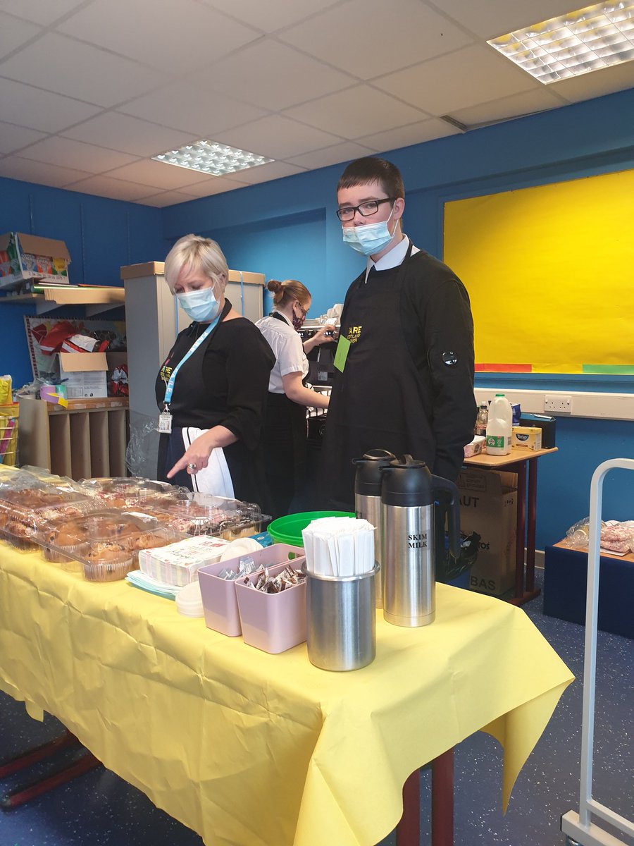 LouiseFare's tweet photo. Had a great time at the @FARE_Scotland @StMungosAcademy barista coffee morning today! Delicious frappuccinos, hot drinks and cakes! All staff at St Mungo's welcome to come along! #bringingoutthebest #farebarista https://t.co/F3lf1AFnKV
