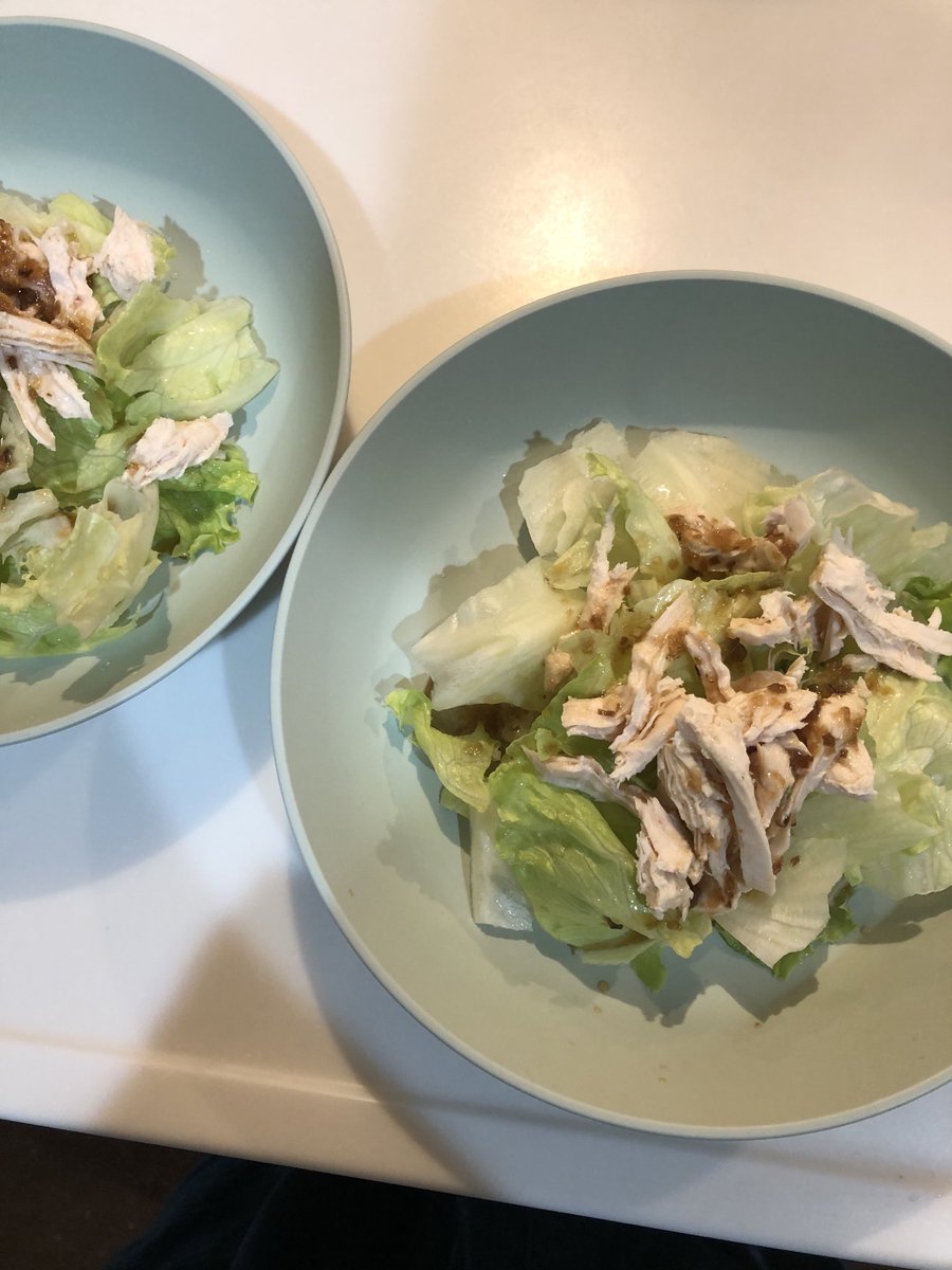 hpr14n3jydirnsi's tweet photo. ちぎって蒸し鶏のせただけ！

#だけでうまい
#ちぎって蒸し鶏トッピングしただけ
#おてつだい
#ちぎりながらつまみ喰い
#完食は嬉しい
#おいしい証拠
#パルシステム東京 https://t.co/Z1vrUZbUNA