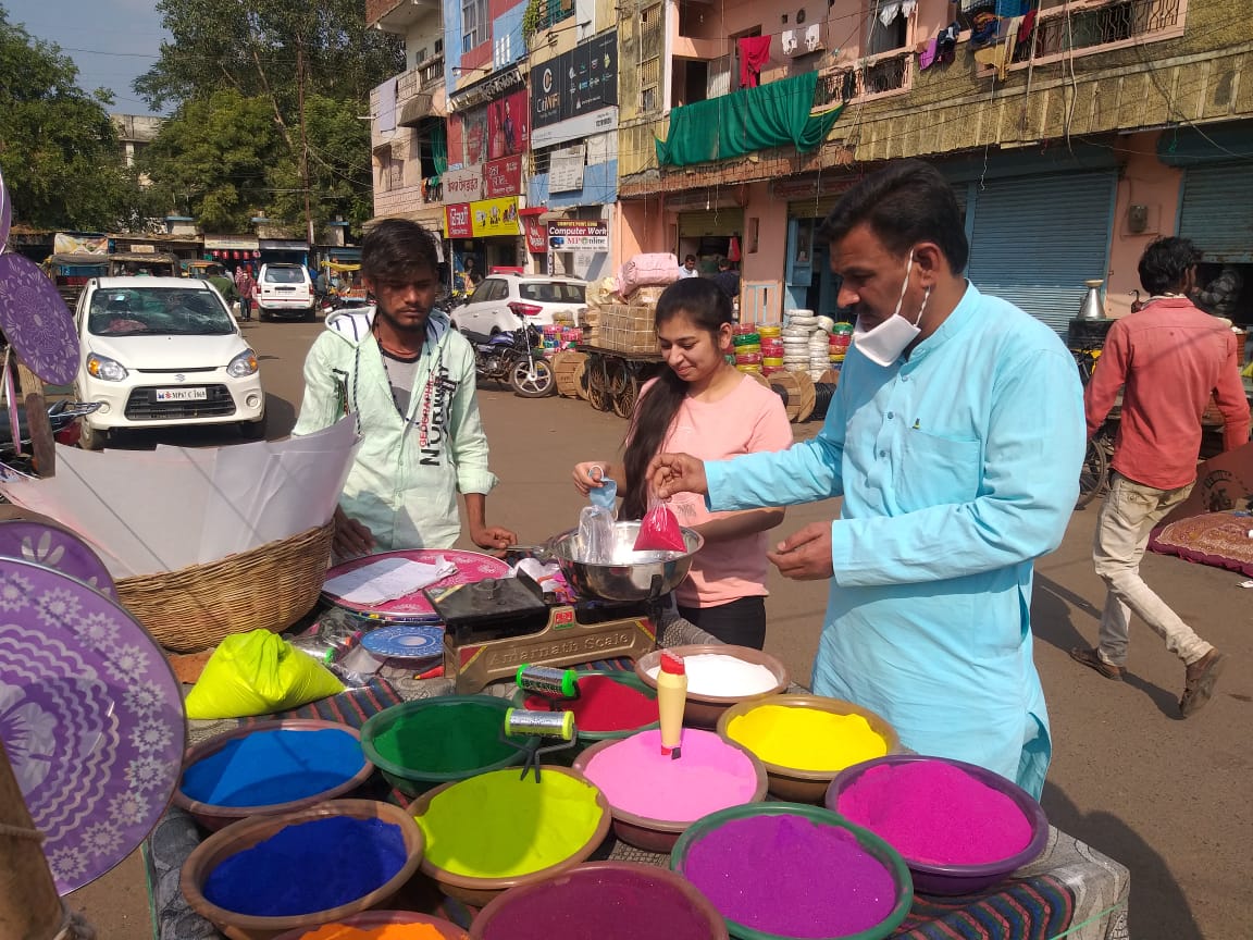 JhanviJain14's tweet photo. This Diwali, Let us bring happiness to someones face..lets go vocal for local #vocalforlocal #happydiwali #spreadhappiness #helpneedyones https://t.co/d4MfXMdaYo