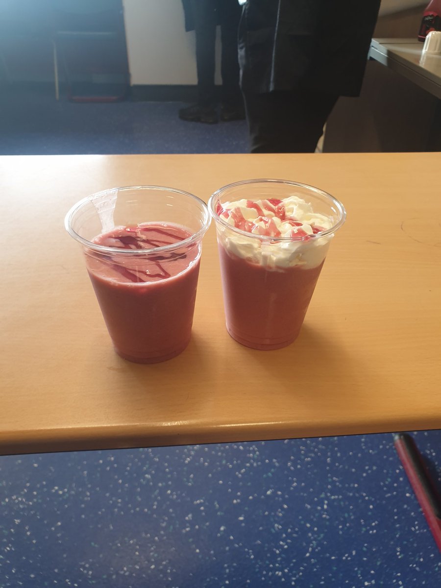 LouiseFare's tweet photo. Had a great time at the @FARE_Scotland @StMungosAcademy barista coffee morning today! Delicious frappuccinos, hot drinks and cakes! All staff at St Mungo's welcome to come along! #bringingoutthebest #farebarista https://t.co/F3lf1AFnKV