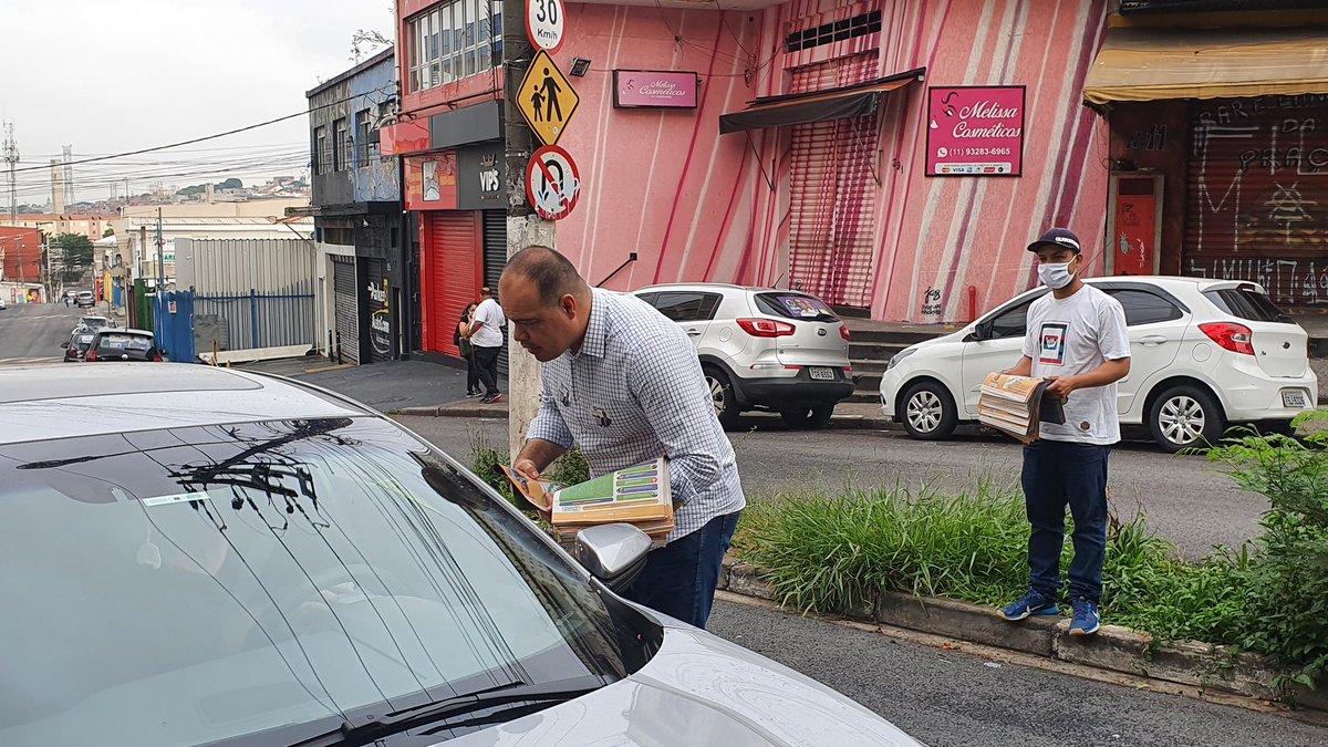 RICARDOOSASCOSP's tweet photo. O trabalho não para! Estamos na avenida Nossa Senhora dos Remédios, levando as nossas propostas para Osasco continuar avançando. 

#VereadorDoPovo #otrabalhonaopara #vote55321 #fichalimpa #contagemregressiva https://t.co/86IURsy75n