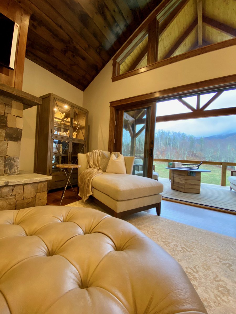 Designing Women Inc. tweet media