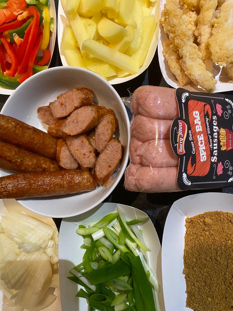 Barryjsausages's tweet photo. Speedy midweek meal idea made with Barry John Spice Bag Sausages. Easy &amp; simple tasty food! https://t.co/sTknWMTuLx 

#barryjohnsausages #speedymidweekmeals #spicebagdinners #spicebag #delicious #createdincavan https://t.co/PWmc3U2wXw