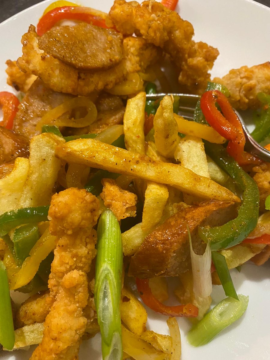 Barryjsausages's tweet photo. Speedy midweek meal idea made with Barry John Spice Bag Sausages. Easy &amp; simple tasty food! https://t.co/sTknWMTuLx 

#barryjohnsausages #speedymidweekmeals #spicebagdinners #spicebag #delicious #createdincavan https://t.co/PWmc3U2wXw