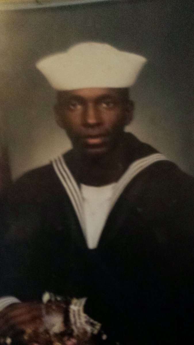 ChiefJohnson81's tweet photo. Veterans Day: Happy get out the hood day for me..... Never far removed though @MACDON718 https://t.co/fGhrzFyUag