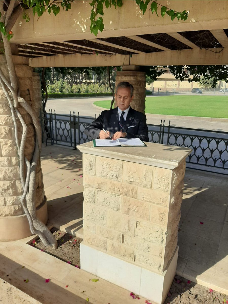 baghdady_rashed's tweet photo. The Serbian ambassador visits Heliopolis war memeorial cemetery and laid the wreath today @CWGC @georgeelia5 @Mamdouh85992290 https://t.co/GGSZhgNMxw