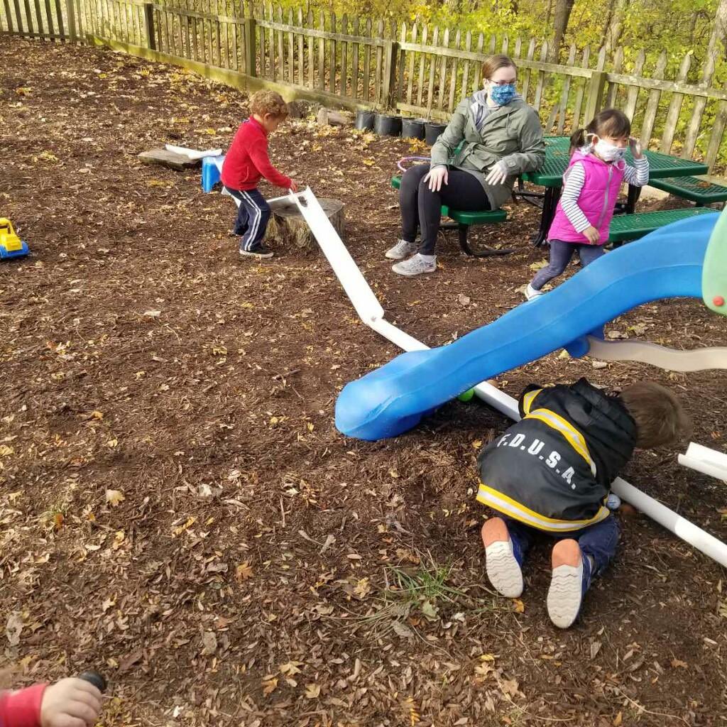 Using our beautiful space at  #earlhamcollege to learn about how things move! #outdooreducation #truebloodpreschool #lovetolearn