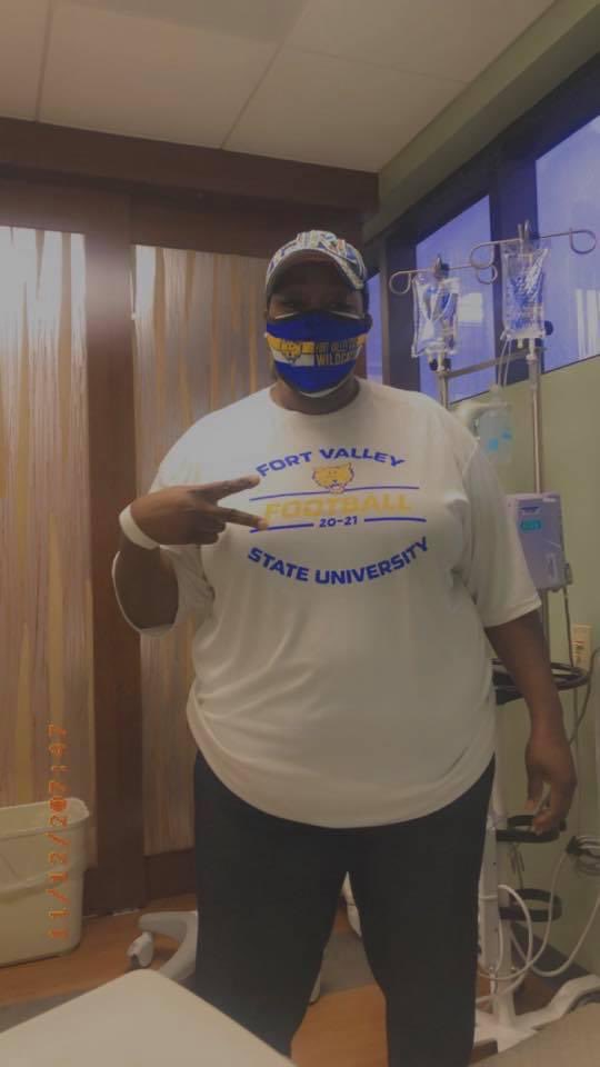 shawrobinson1's tweet photo. Moms First day of chemo💕@FVSUFootball https://t.co/5EWURePnpP