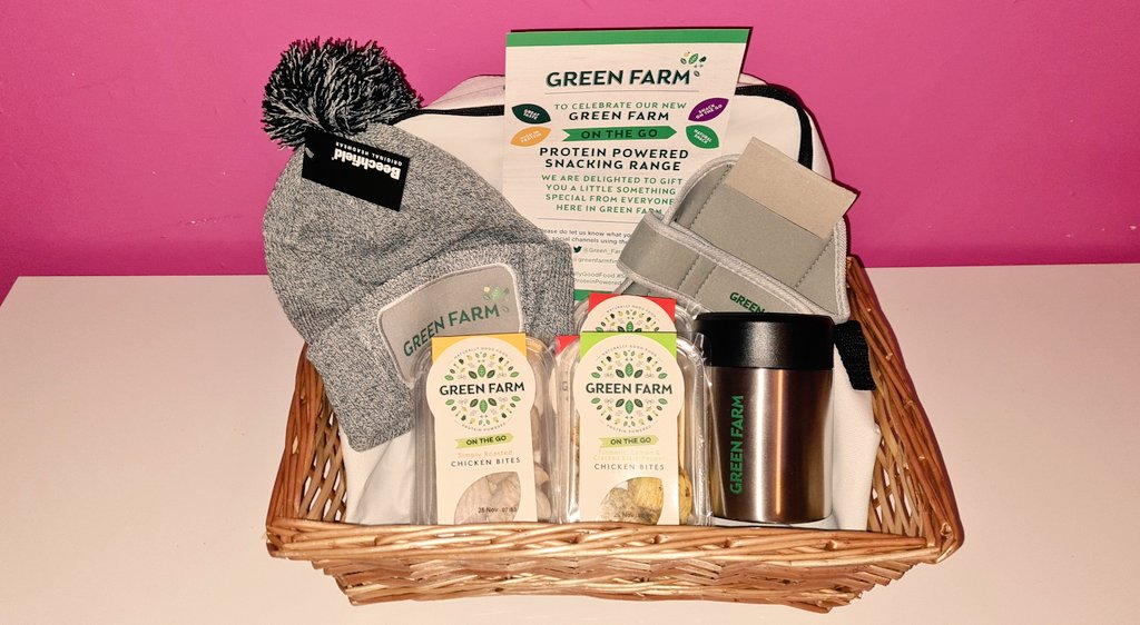 ursulajacob's tweet image. Lovely hamper to receive today from @Green_Farm1 🙂😊 Thanks a million! Looking forward to tasting all of the healthy snacks🤩 Getting use out of the hat already!  🙋‍♀️🌧 #naturallygoodfood #snacksmart #proteinpowered #onthego #gift