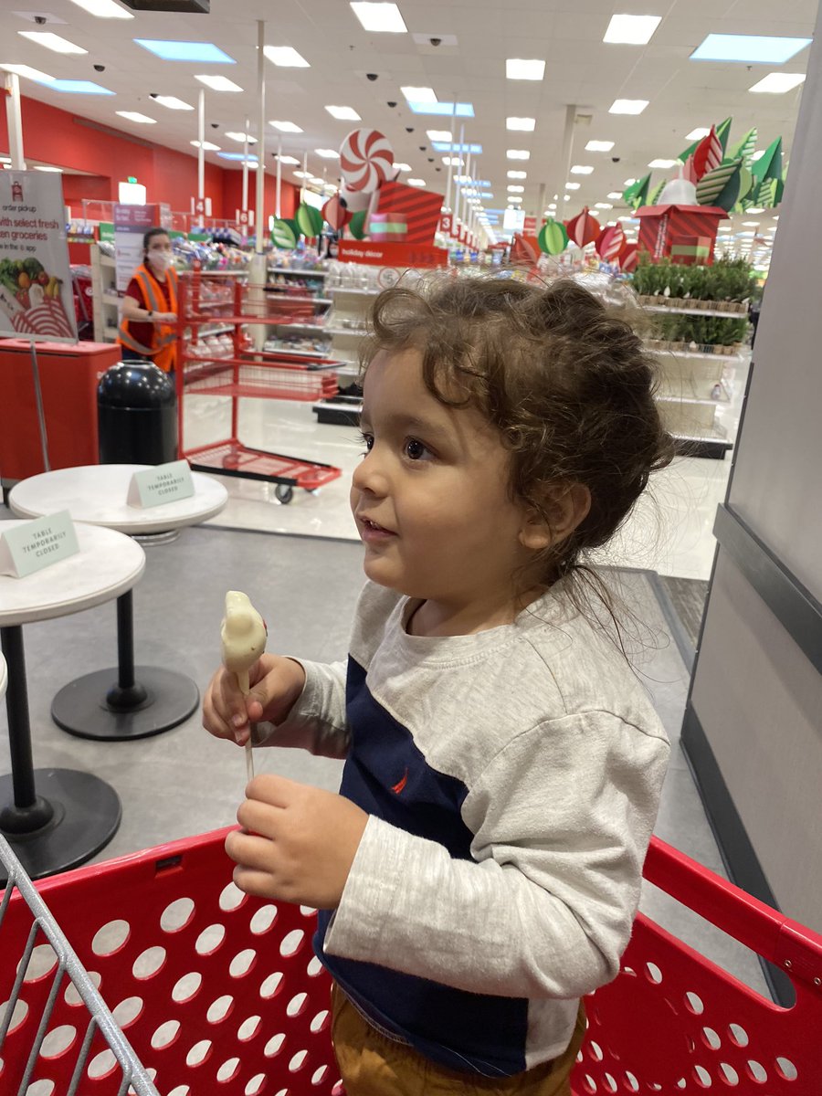 ummcassi's tweet photo. I’ve had two kids since the last time I posted on Twitter 🙃 https://t.co/2kDGAA9M9o