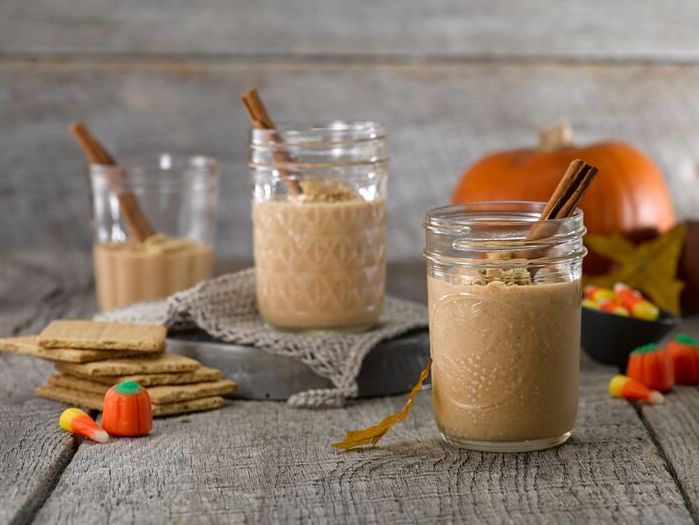 Who says pie is just for dessert? Head over to the link below to get the recipe for our Pumpkin Pie Smoothie for an anytime autumn treat made with our delicious ultra-filtered low-fat milk! π
https://t.co/wCMSFkxuWG https://t.co/Slv7ClORQJ