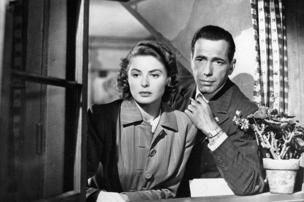 CineMarcusICR's tweet photo. Hello friends, 

Tonight at 6 you can hear a repeat of my Casablanca show from the beginning of the last lockdown, for all who have lockdown nostalgia. Yep, I'm playing it again! Sigh.

Rick and Ilsa are doing the right thing and staying indoors, waiting for Deliveroo. 

Be safe. https://t.co/AYBjKPd0Il