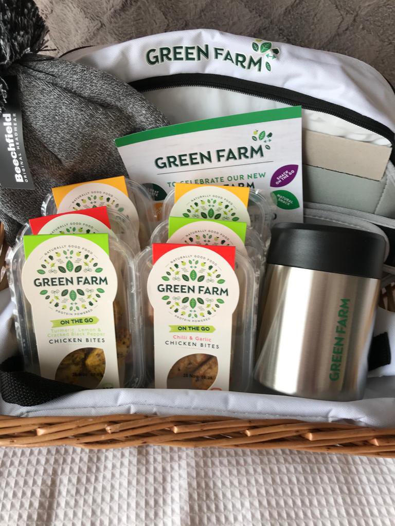 lauradel14's tweet photo. Thank you @Green_Farm1 for sending on this lovely hamper 👏🏽 Excited to try these new snacks 😋 https://t.co/D4100S6riB