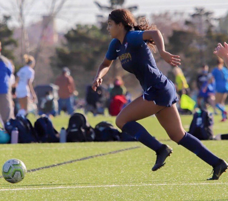 madisonjpage's tweet photo. Cant wait for the next 4 years as a roo! #rooup 💙🦘 https://t.co/V0WPZXdDDt