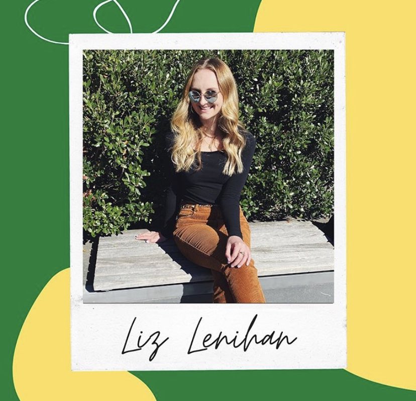 SienaWriting's tweet photo. Meet our tutor, Liz! She’s from Cortlandt Manor, NY &amp; is a senior Marketing major w/ a concentration in Digital Marketing &amp; Marketing Communications. “I was drawn to the Writing Center because it's a welcoming environment where students can freely share their ideas! #meetthetutor https://t.co/YC5LcLLPgr