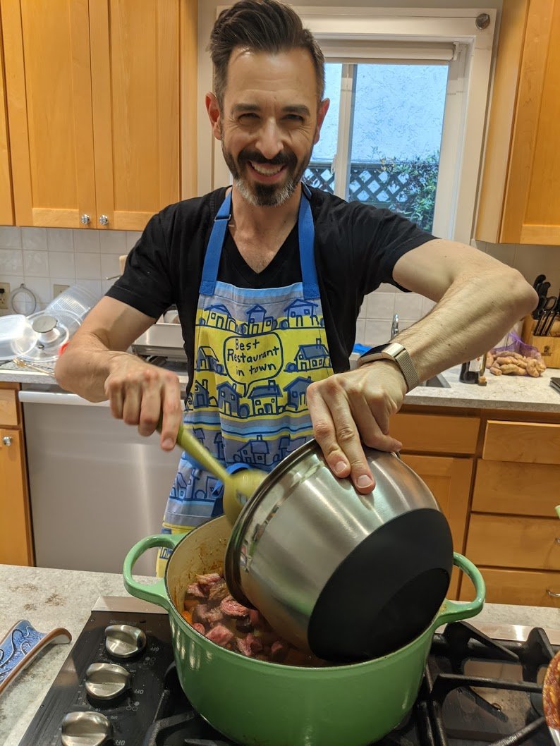 It's rough in the US right now. Covid. A coup. Cold, rainy weather. But on the horizon, there's a new President who believes in science, a vaccine that shows promise. Spring will come.So tonight... Let's make a classic, American beef stew. /1