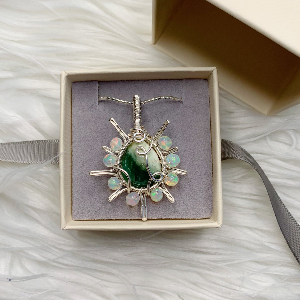 mildhippie's tweet photo. serpentine &amp; opal sun pendant 🌞

available 11/13 @ 4pm EST :) https://t.co/yy5k84UX8A