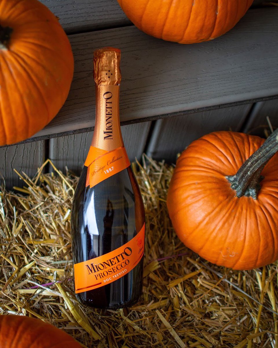 PWL12144's tweet photo. This Mionetto is a crisp and versatile prosecco that creates a great complement to refreshing cocktails like the Aperol spritz. It has an intense fruity bouquet with a hint of golden apples, perfect for a well-balanced satisfaction. 
#SimpleWineChoices #albany #Mionettoprosecco https://t.co/oJVyeyWjJd