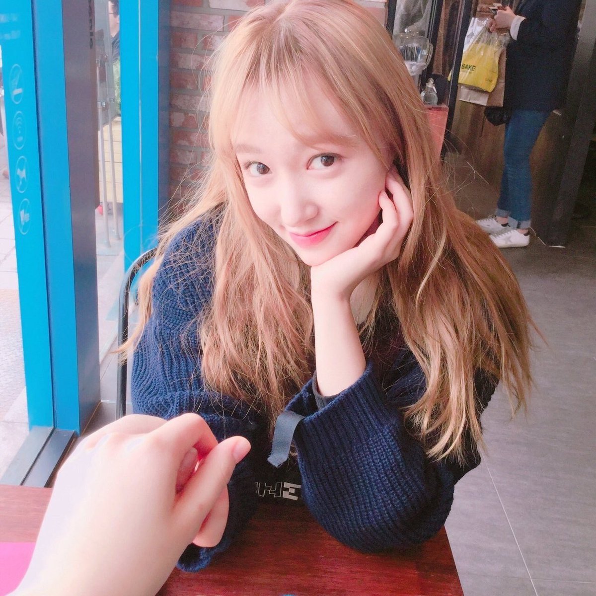 xiaothinker's tweet photo. pictures you would have on your phone if cheng xiao were your girlfriend, a thread. https://t.co/LC67Np7rrh