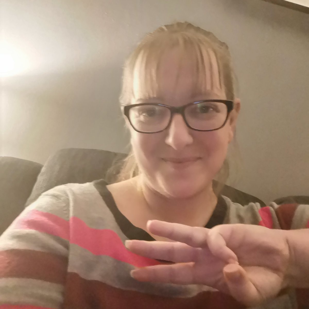 SPKByEmily's tweet photo. ❓What 3⃣ things do you think of when you see my face pop up on your newsfeed?

Please be kind ~ this is for research purposes only x

#goprochallenge @SPKByEmily @lipsenseuk #smudgeproof #budgeproof #makeup #skincare #smallbusinessowner #NWM #WFH #teamwork #buildinganempire https://t.co/IsIArAfGyi