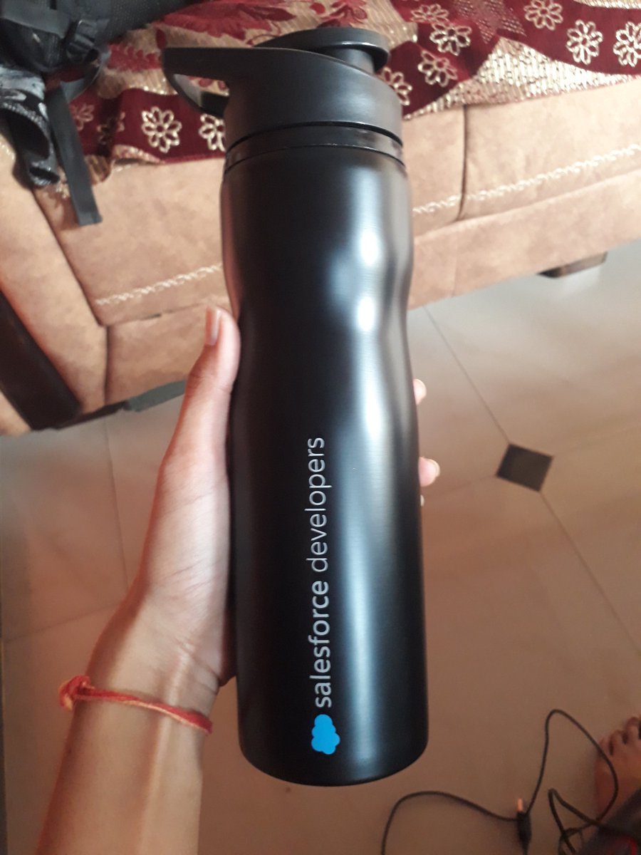 Chitrajoshi_16's tweet photo. Receiving  a swag 🤩✌from @trailhead  is  always a happy moment 🤩😀
Thank you trailhead !!
#trailhead #Salesforce  #SalesforceOhana  #salesforcedevelopers https://t.co/fjrH4aGTFB
