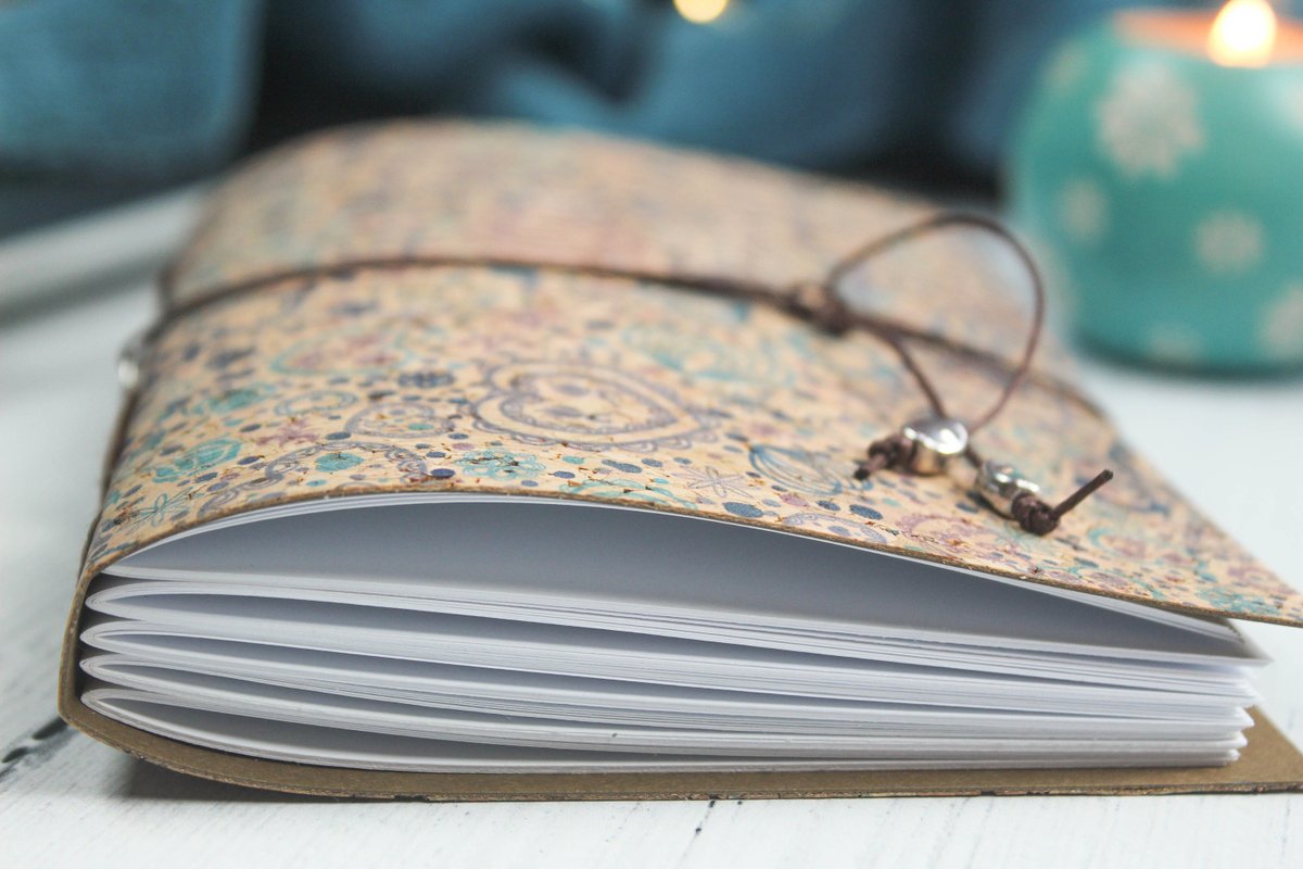 RoopDoopD's tweet photo. A6 Faux Leather Blue Cork Notebook. Eco Friendly Journal https://t.co/v24YiiCAaJ #Etsy #ChickenPink #FloralCorkNotebook https://t.co/VXppA03JEI