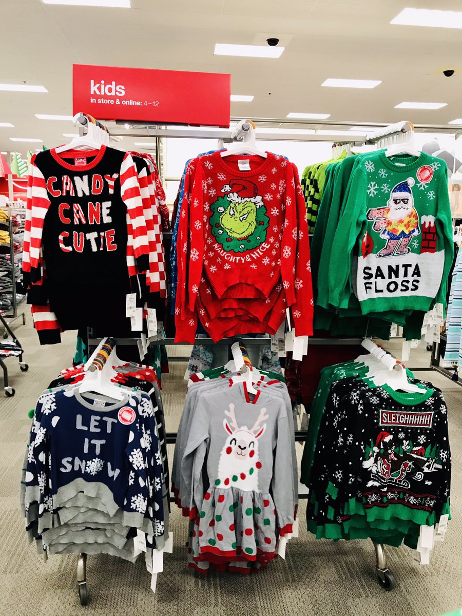 Jessica05456673's tweet photo. How can they be called UGLY SWEATERS when they are soo CUTE #T1110 @nikihcopeland @VisualMiami @Alexandra_Berg1 https://t.co/3Pts3qhCSU