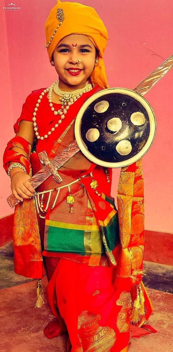 YashwantSinghCh's tweet photo. अपने#बच्चों को धन#दौलत दे या न दे
परंतु अच्छे#संस्कार अवश्य दें क्योंकि #लक्ष्मी तो#चंचल होती है#जाने कब साथ छोड़ दे लेकिन#संस्कार सदा साथ रहते हैं
आपके#संस्कार बताते हैं कि आपकी #परवरिश कैसी है,
आपकी#परवरिश बताती है कि आपका #परिवार कैसा है।

#जय#माँ #करणी जय #राजपुताना। https://t.co/gW2CgMHAr4