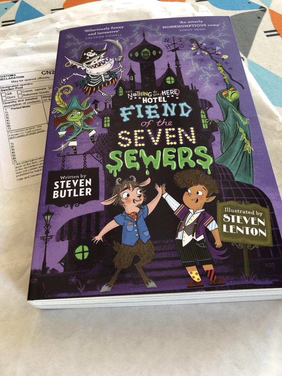 Have been waiting a while for this, but it did have to travel 3,600 miles to get here 🇨🇦 Can’t wait to gift it on Christmas Day to my 10 year old <a href="/sbutlerbooks/">📚Steven Butler📚</a> @StevenLenton superfan! #splendiferous