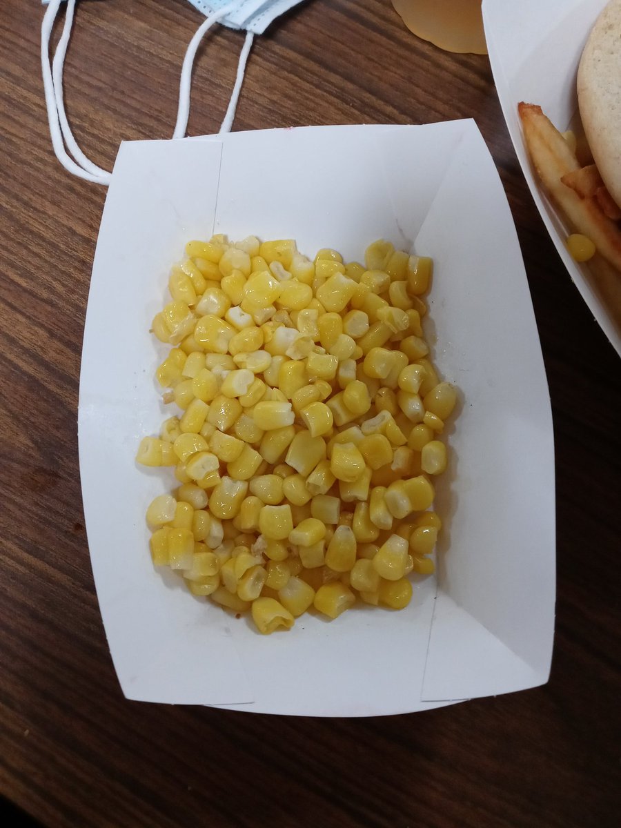 vangoghsasshole's tweet photo. Soggy corn so ✨aesthetic✨ https://t.co/SREdKBbDm3