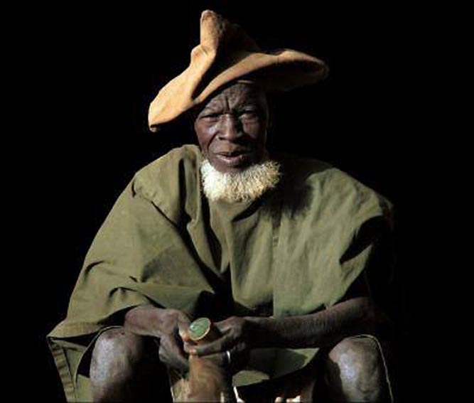 SaiEtienne's tweet photo. Les Africains sont -ils perdus?Ils n'ont plus aucune valeur pour résoudre leur propre problème? N'y a t-il plus aucun répère pour les africains où puiser leur savoir?
#African #background #conflitpolitiquebasque #Election2020results https://t.co/O9xSfkVHHW