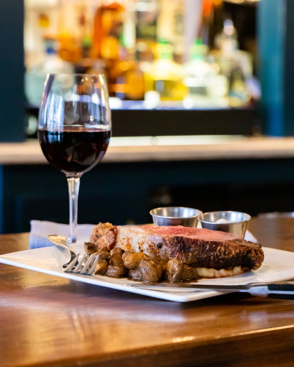 leaguekitchen's tweet photo. It's prime. It's wine. It's Thursday you deserve it. Dine in or order online for pick up or delivery: https://t.co/Jnt1wYEaJT #LeagueKitchen https://t.co/CFoj1C3Dw9