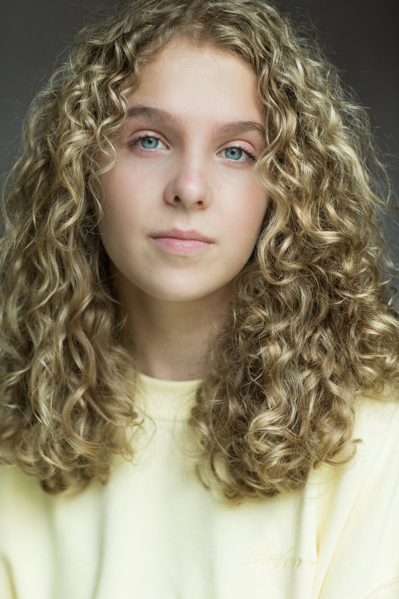 We recently chatted to #MatildaShapland from <a href="/aj_artists/">A&J Artists</a> about filming as Emma in #TheDumpingGround, performing in Chichester last year in #TheButterflyLion and playing Matilda in #MatildaTheMusical! 📷 : Jo McLintock tresamagazine.com/2020/11/12/mat…