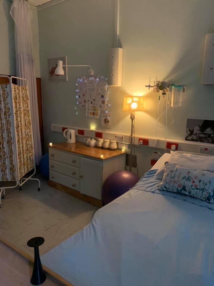#freestandingbirthcentre @AneurinBevanUHB remains open and ready to welcome women #birthchoices #clinicalfutures @midwifedeb50 @emma_mills31 @BerthonTaylor @jaynebeasley #calmenvironment #birthingpool #midwifeled