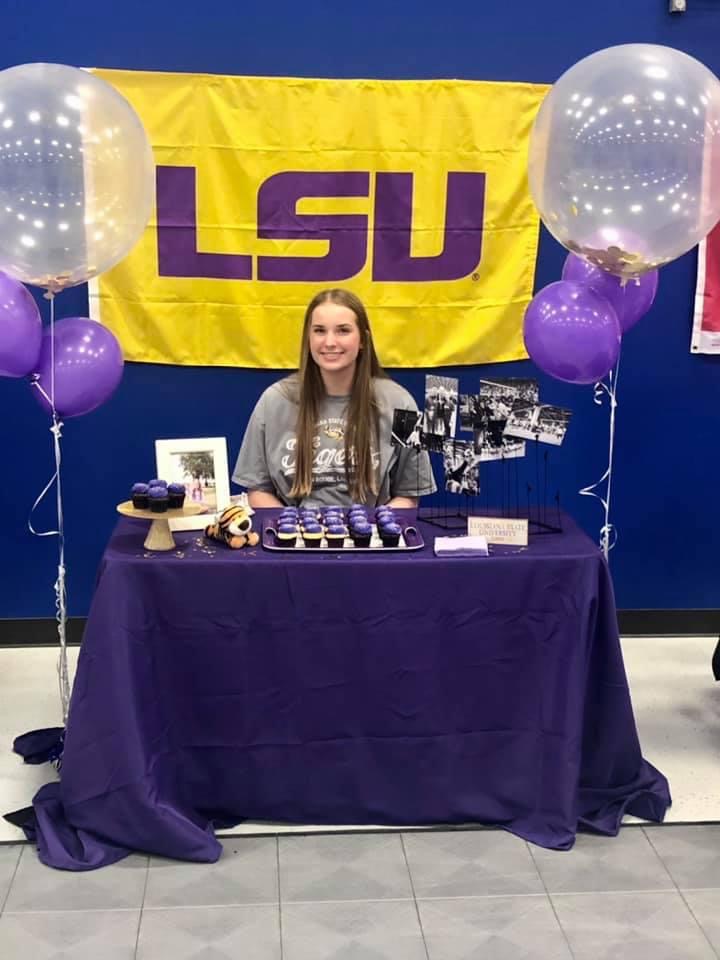 Pen To Paper ✍️

We can't wait for Ella and Ellie to join us next Fall!