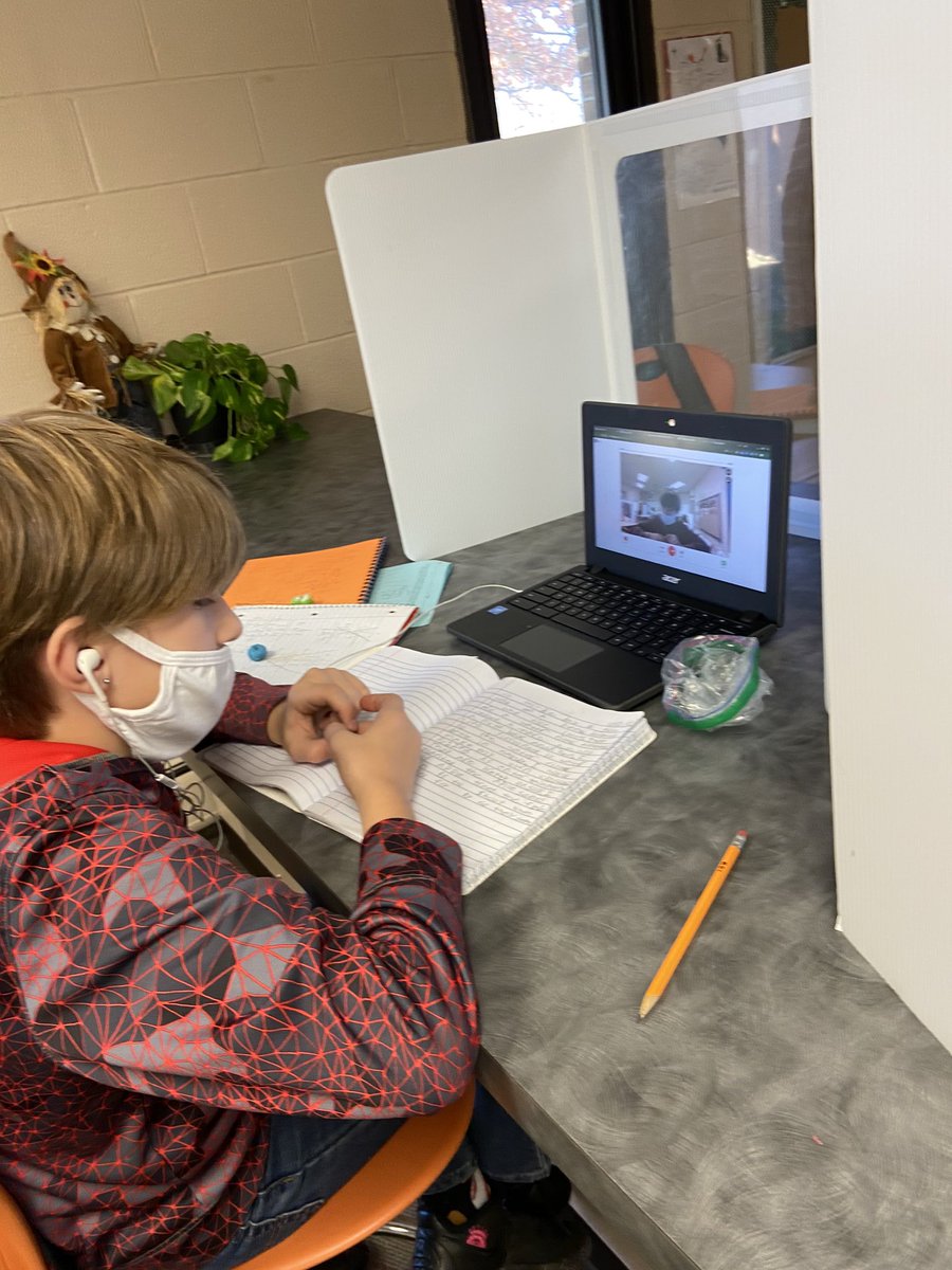 missberdysz's tweet image. Today we took our journal writing one step further and turned our Deserted Island Adventure stories into flipgrid videos! 🎥📝 #TeamFairfax #Project5 @mrskatyriddle