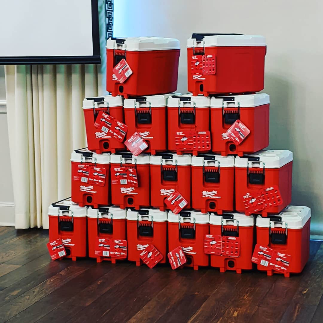 AGCMiddleTN's tweet photo. Congratulations to our 2020 Construction Leadership Program graduates. COVID gave them challenges, but they completed all the courses &amp; were able to attend their graduation luncheon. Special thanks to @milwaukeetool for making sure they all had some new tools to take to the site! https://t.co/2Gzrd0KoUV