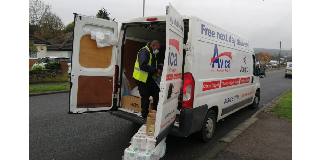 AvicaUK's tweet photo. Sadly, you can’t see Terry’s smile under his mask these days, but he certainly puts the ‘friendly’ into our Fast, Friendly, Reliable slogan when he makes his deliveries. Look out for him in the #Watford area. #fastfriendlyreliable #Smile https://t.co/KqWbo1uPYY