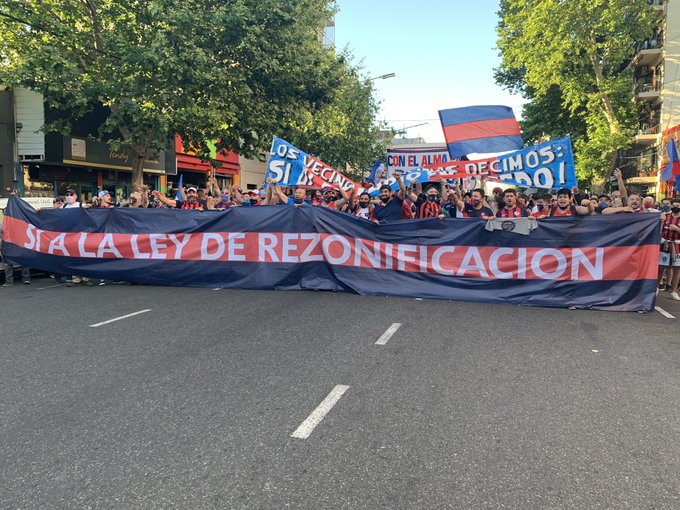 rezonificacion's tweet photo. Ayer estuvimos en #Boedo y participamos activamente en la Marcha. 
Ahora a estar atentos a lo que pasa mañana en la reunion de #PlaneamientoUrbano
Necesitamos DICTAMEN POSITIVO 
@vickyroldan @manuelsocias 
#JusticiaParaSanLorenzo
#SiALaLeyDeRezonificacion https://t.co/269IwhDOmv