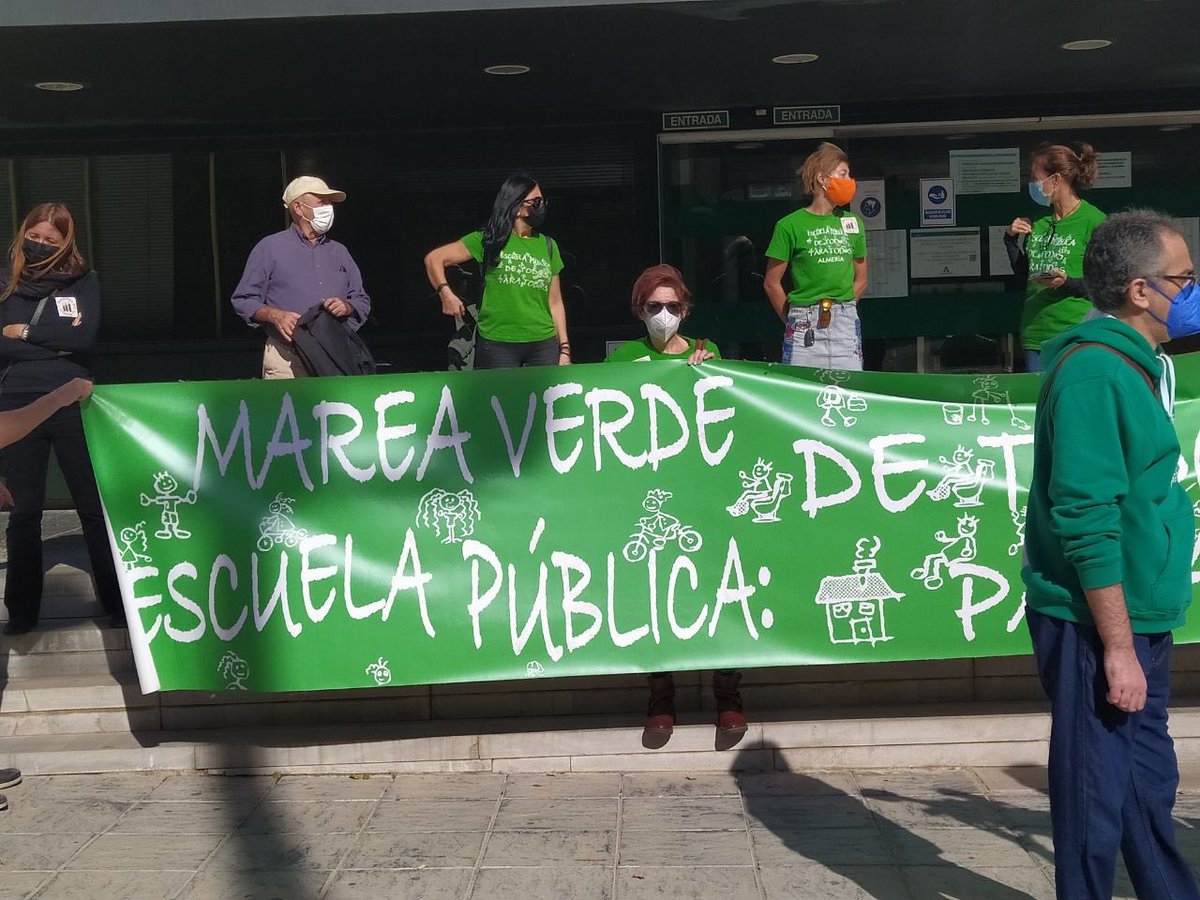 andalusiaRe's tweet photo. Andalusia Revolution (comunicación popular andaluza): Por qué el #12NHuelgaEducativa en Andalucía https://t.co/oGbpxQVvYY @MareaVerdeAlmer @MareaVerde_SE @MVerdeAndaluza @MareaVerdeMLG @MareaVerdeCO @MareaVerde_GR @MareaVerdeCadiz #12NHuelgaEducativa https://t.co/NacEg5bxdi