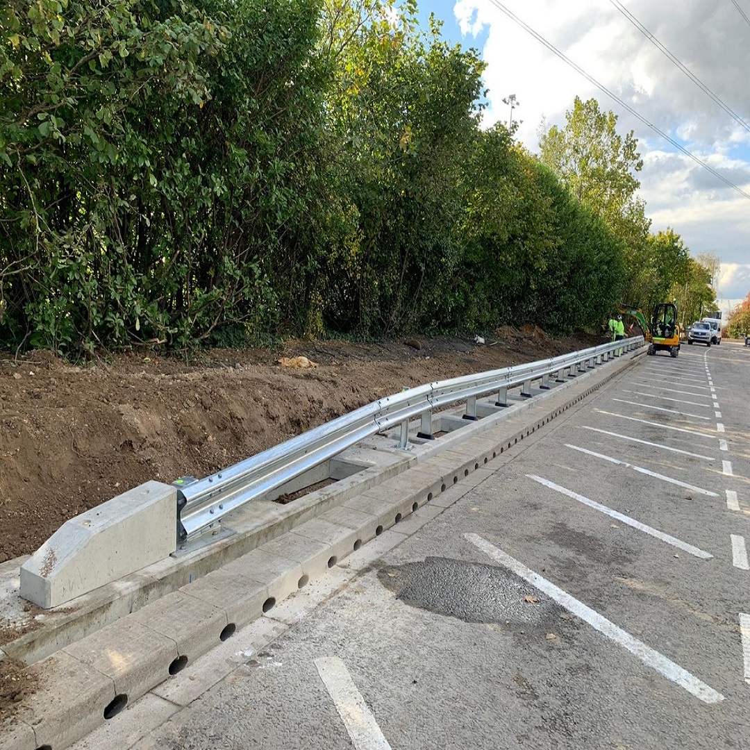 ArbusLimited's tweet photo. Did you know that installing Smartraft® on prepared ground is up to 20 times faster than traditional methods?  75m per hour can be achieved. User and environmentally safe too! https://t.co/v4G1ChNpY8

#smartraft #innovation #safetymatters #carbonreduction https://t.co/vnU7NWu7l7