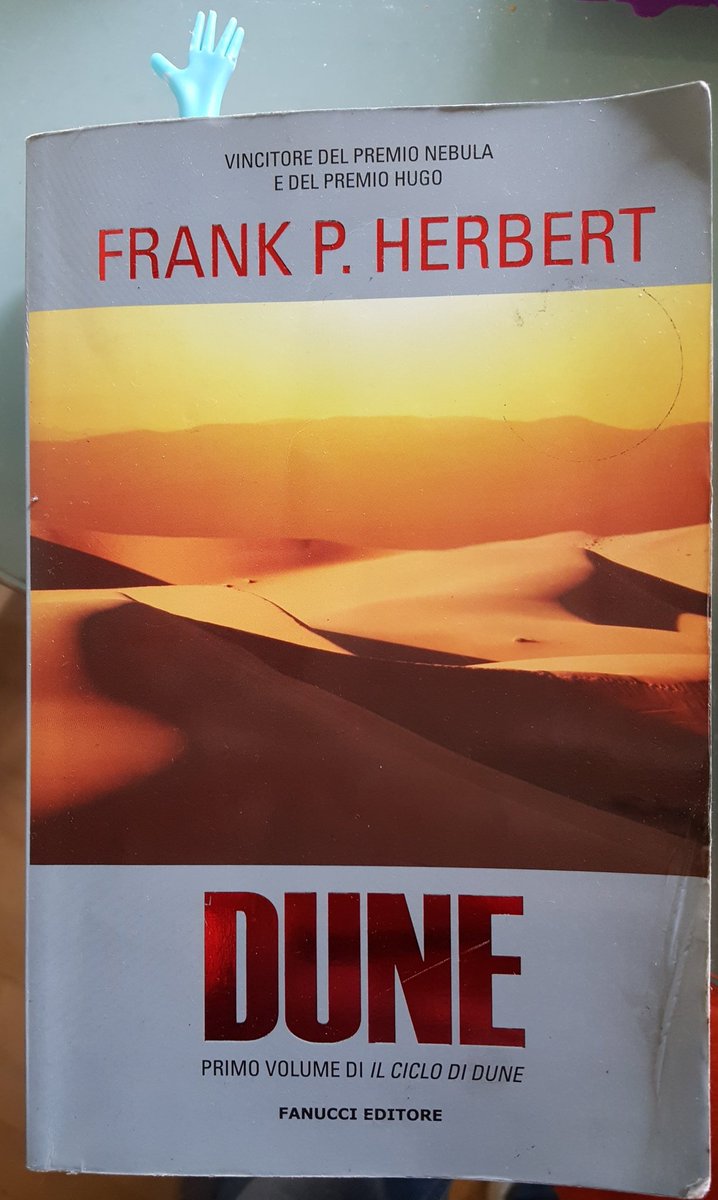 TBMT2's tweet photo. In questi giorni di incertezza ho solo una cosa in mente: tornare su #Arrakis per vedere se le #sferedeldrago sono finite lì
#riletture #dune #DragonBall #libri #scifi https://t.co/M0GCjtWT4T