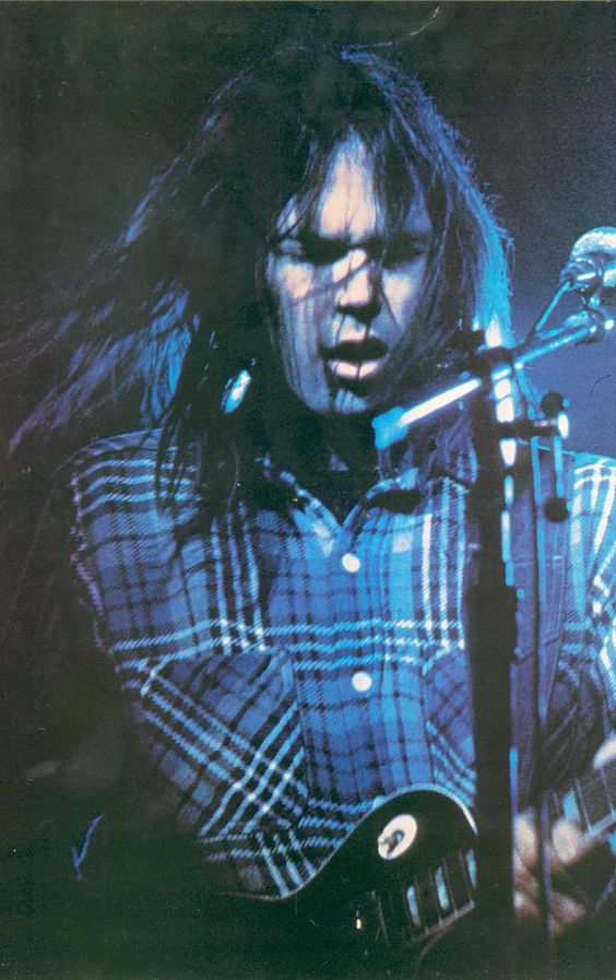 happy birthday to the sexiest most emo folkie to have ever folked!! here is a thread of sexy emo man aka neil young bc i  #love him