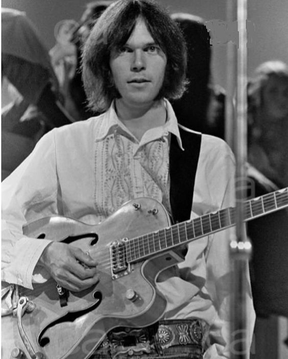 happy birthday to the sexiest most emo folkie to have ever folked!! here is a thread of sexy emo man aka neil young bc i  #love him