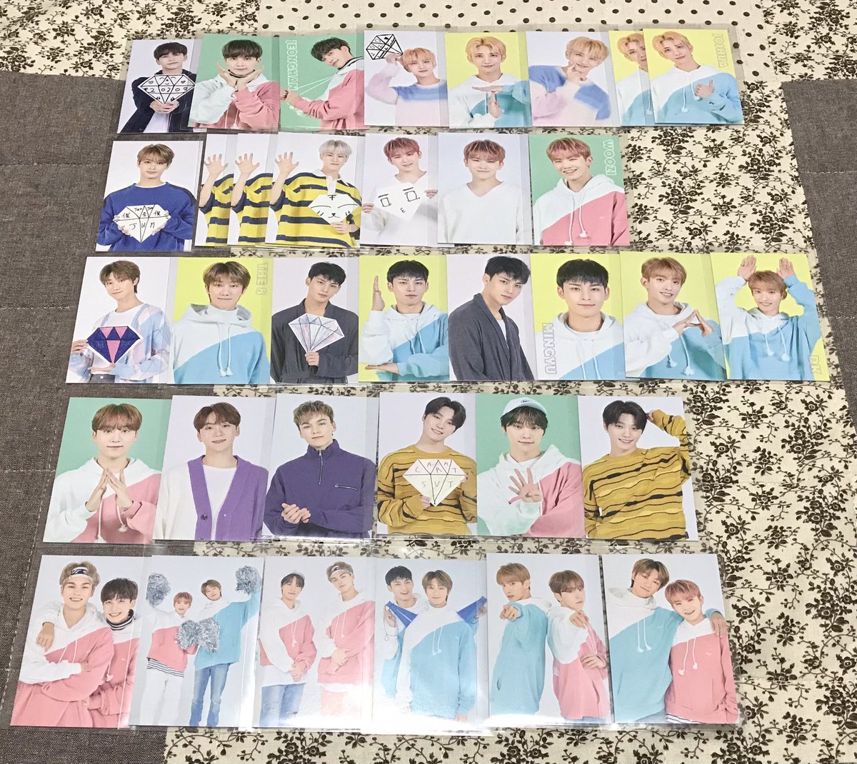 AxJunCheol's tweet photo. SEVENTEEN ケレン トレカ 交換

譲：画像１枚目
求：画像２枚目💕スタンプ

郵送希望です。お気軽にお声掛けください。 https://t.co/pC48k9X9cr
