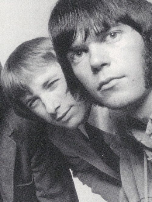 thats all for now, as a treat i'll end the thread with stephen and neil together <3